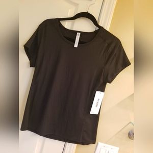 NWT * RBX Athletic Top * Med.